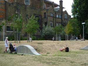 Spa Fields: mum and toddler