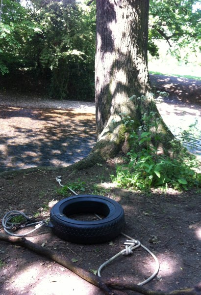 Tyre swing on ground