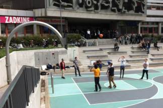 Young people using a public space in Rotterdam